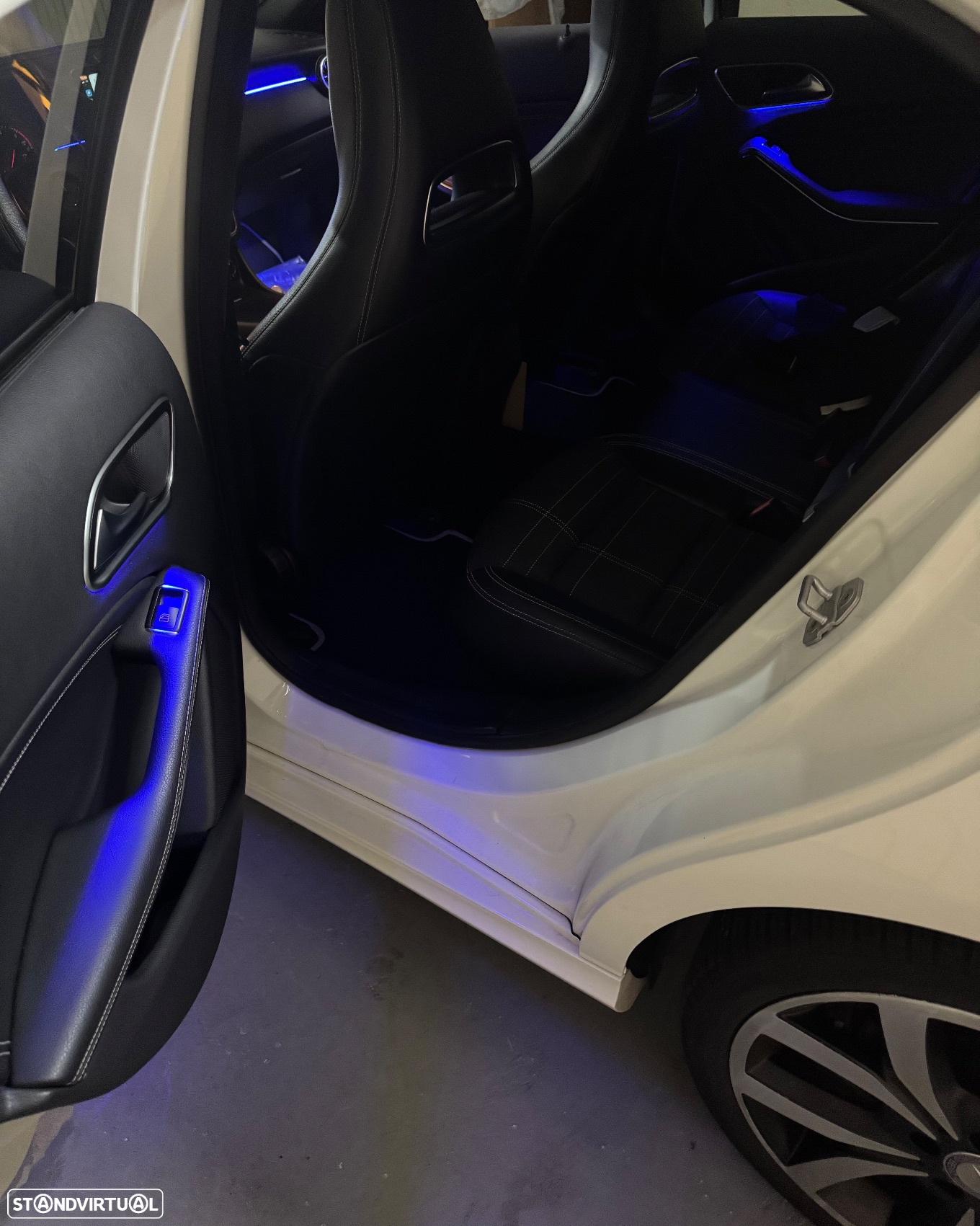 Mercedes-Benz A 180 CDI (BlueEFFICIENCY) 7G-DCT AMG Sport - 7