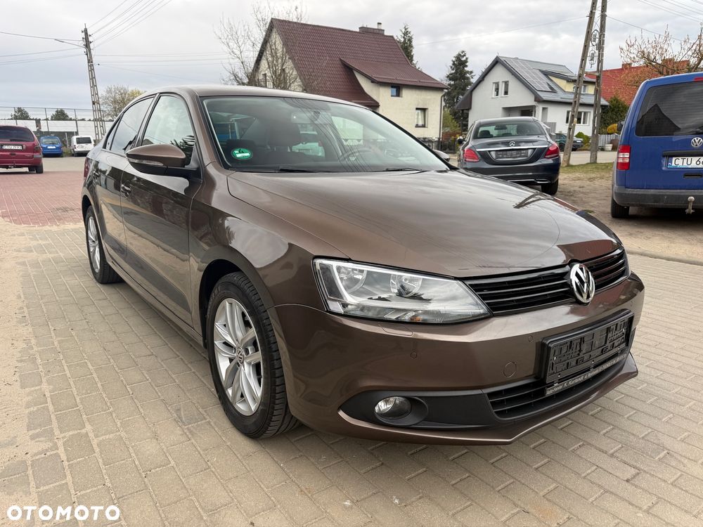 Volkswagen Jetta 1.4 TSI Match - 2