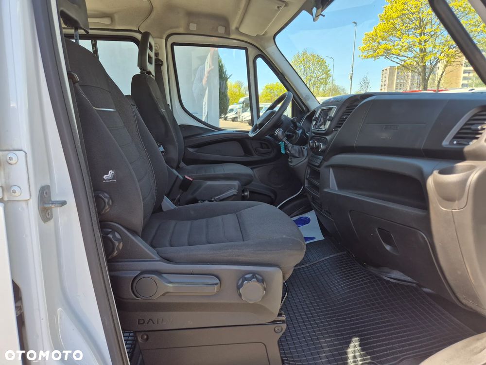 Iveco 35C16D (32759) - 16