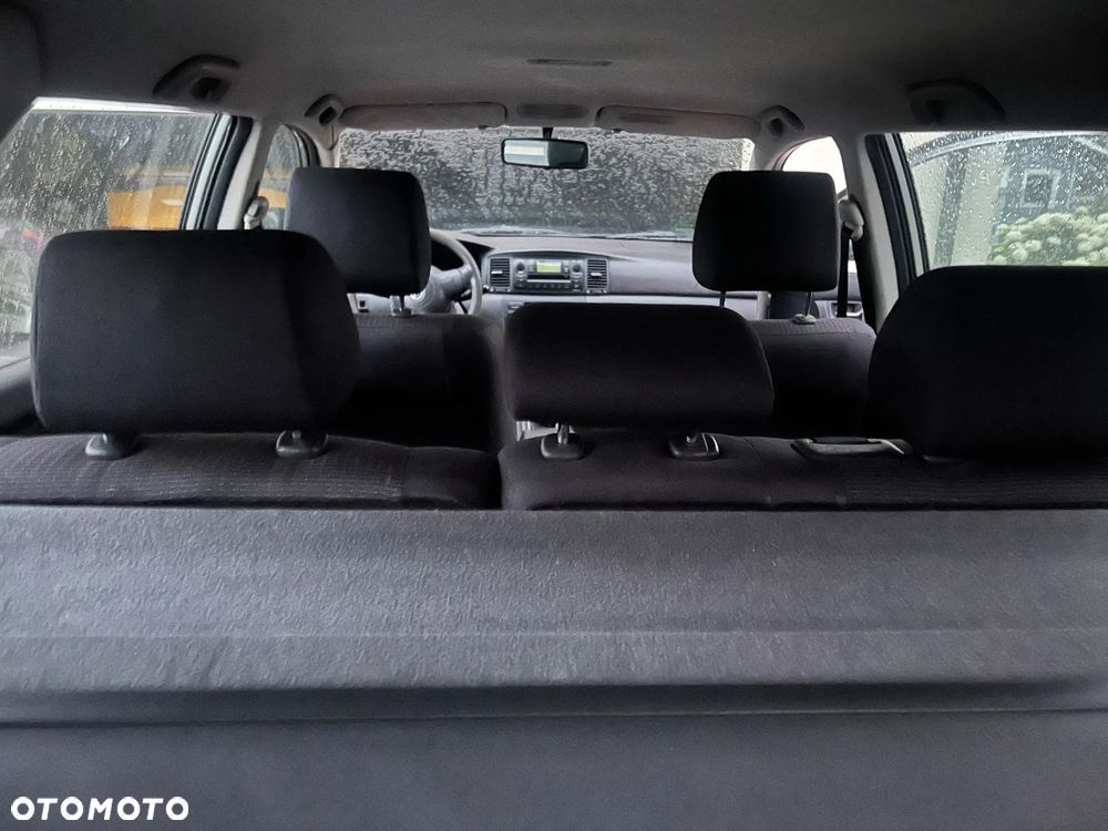 Toyota Corolla 1.4 D-4D Luna - 3