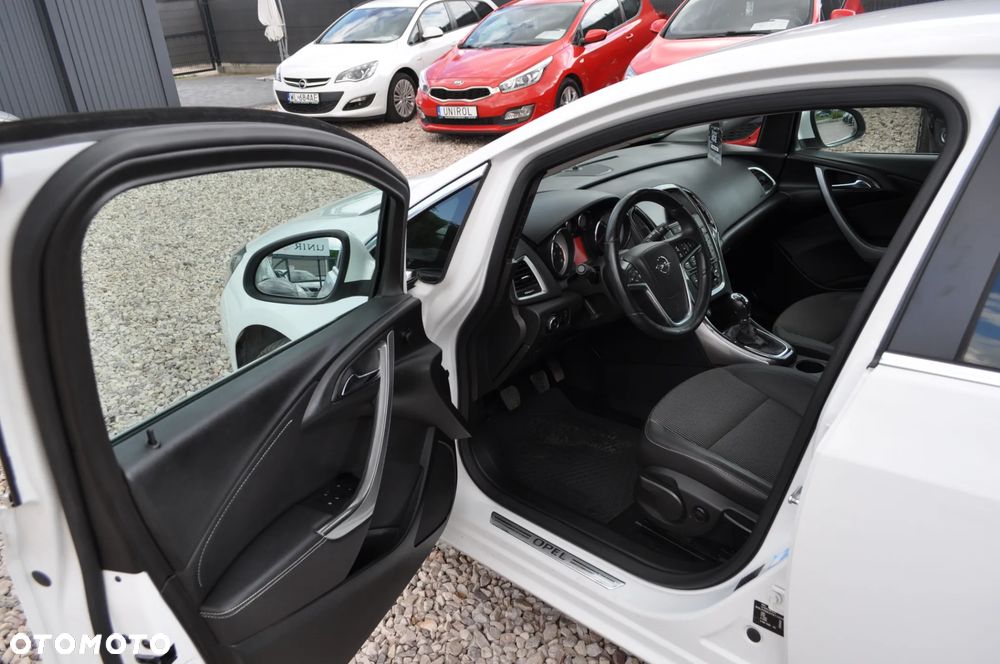 Opel Astra 1.4 Turbo Exklusiv - 13