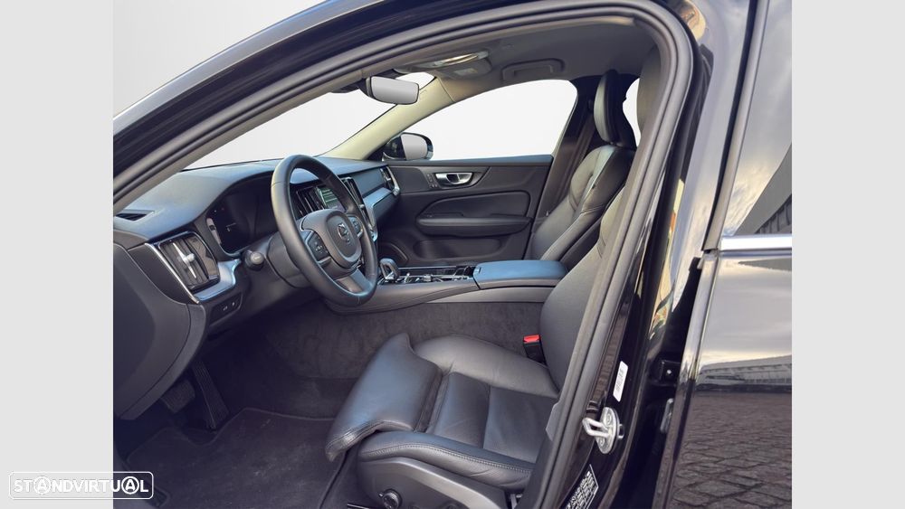 Volvo V60 2.0 T6 AWD TE Plus Bright — fotografia 11