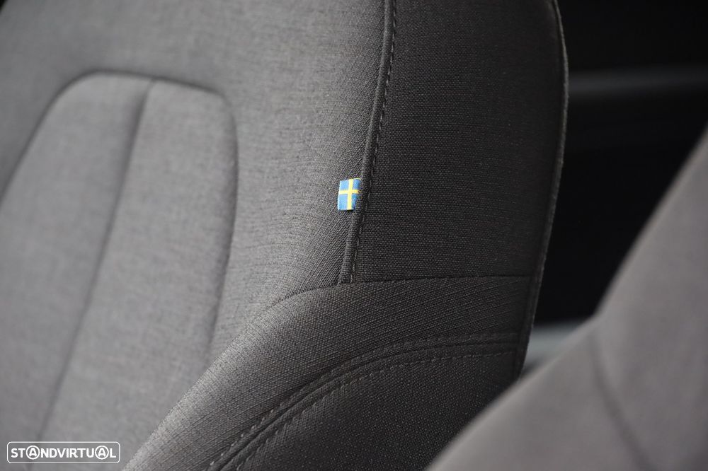 Volvo XC 40 1.5 T2 Momentum Core - 8