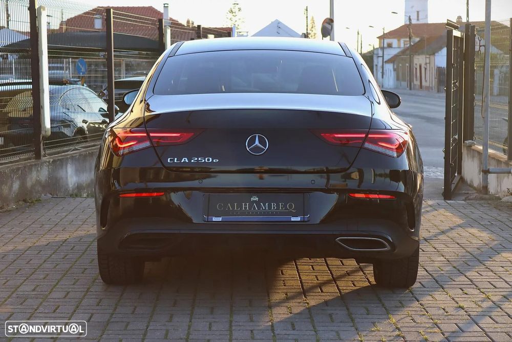 Mercedes-Benz CLA 250 e 8G-DCT AMG Line - 11