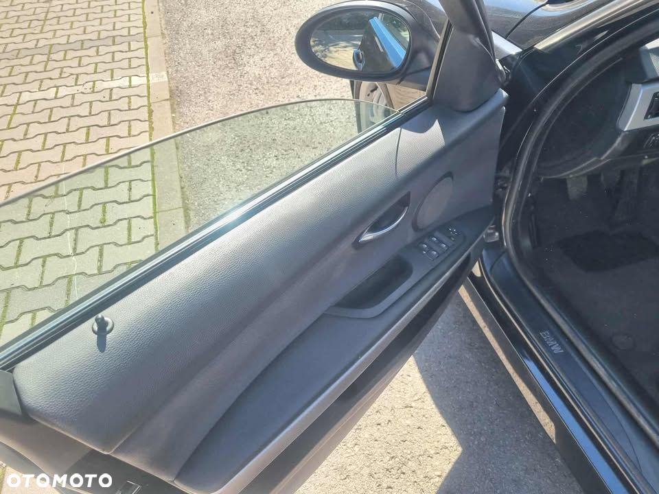 BMW Seria 3 325i - 17