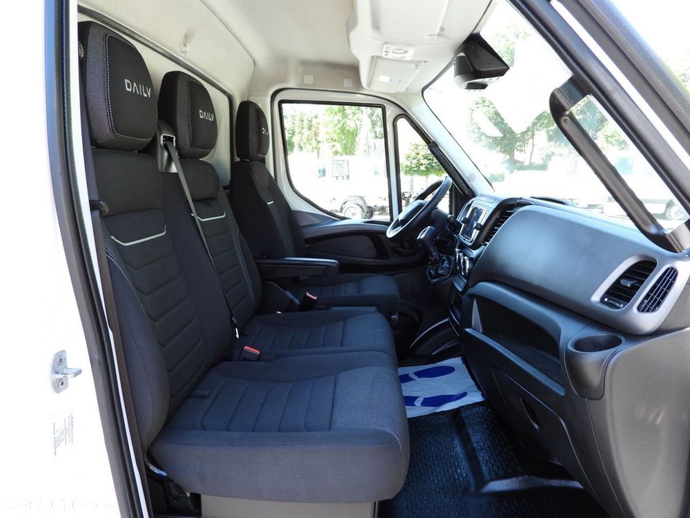 Iveco DAILY 35S18 KONTENER WINDA 8 PALET TEMPOMAT NAWIGACJA LEDY AUTOMAT HI-MATIC KLIMATYZACJA  180KM - 40