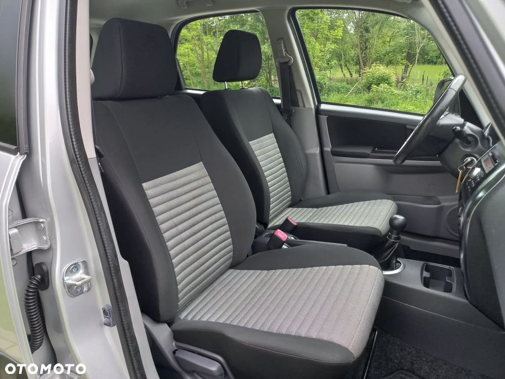 Suzuki SX4 - 17