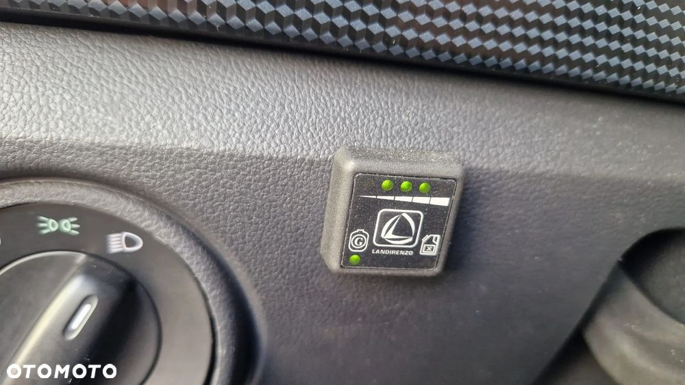 Volkswagen up! 1.0 White Style - 19