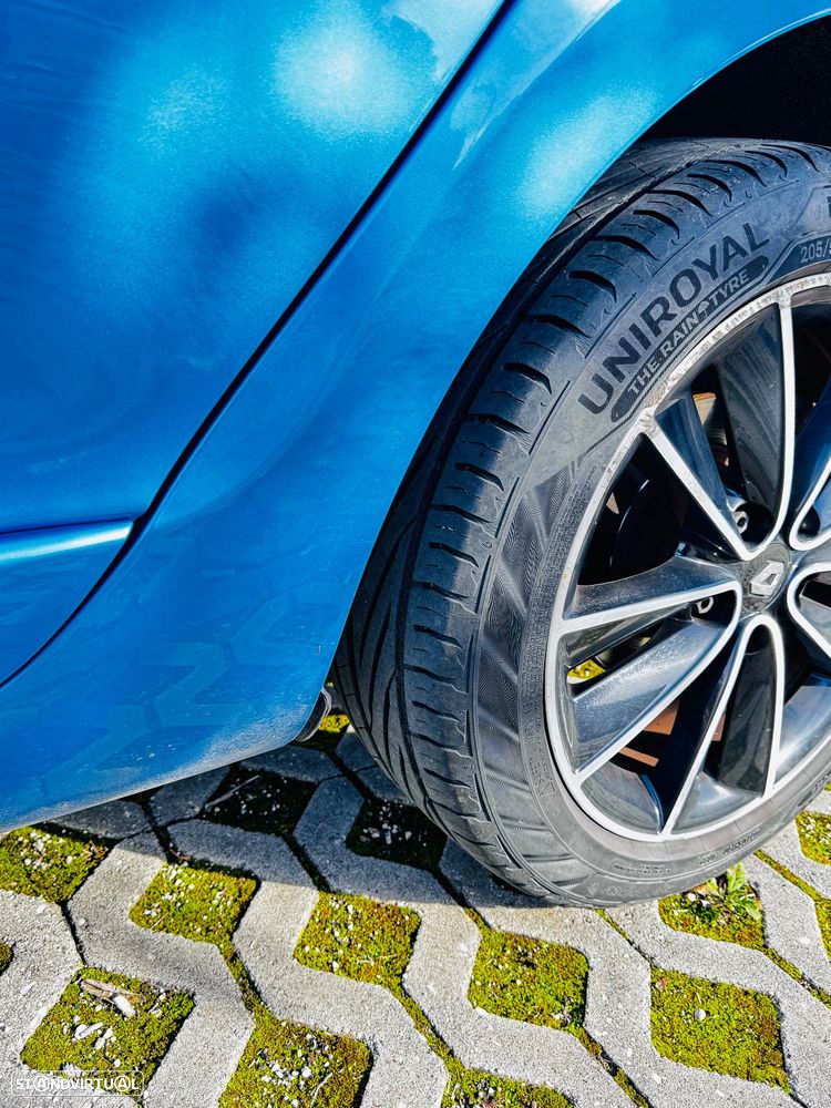 Renault Mégane dCi 110 FAP EDC BOSE Edition - 12