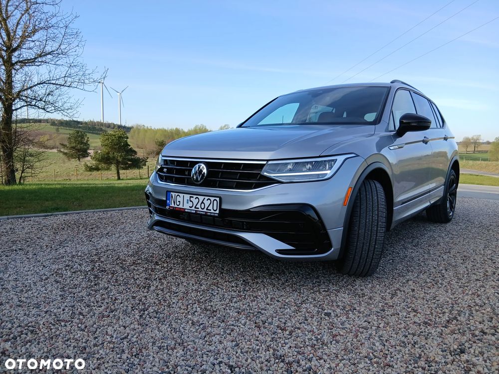 Volkswagen Tiguan - 1