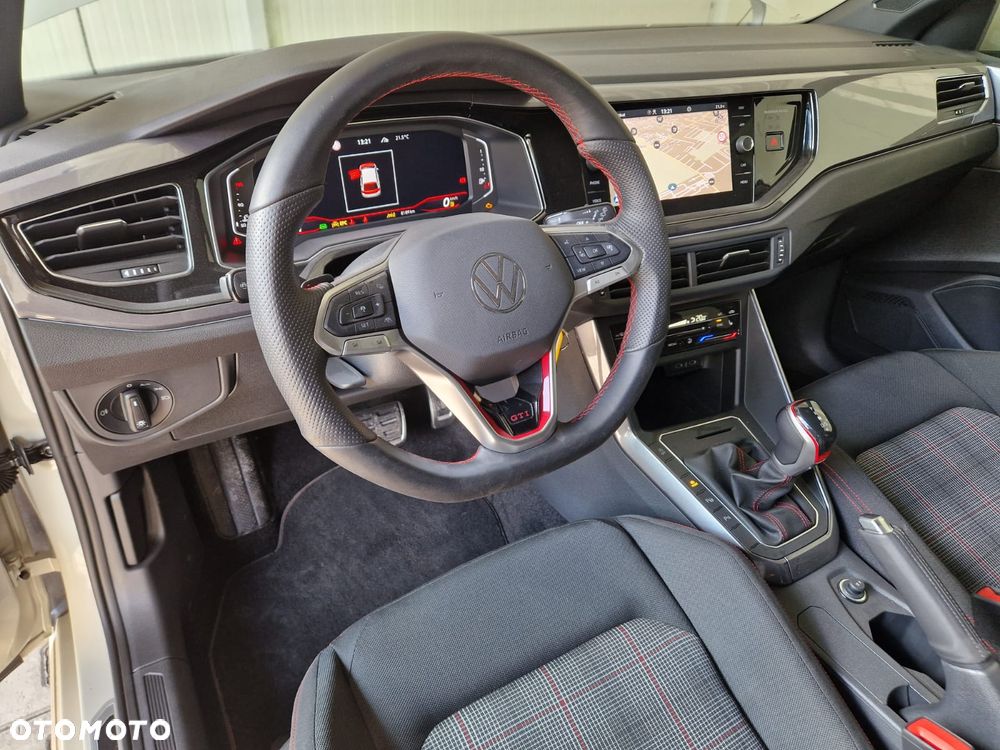 Volkswagen Polo - 11