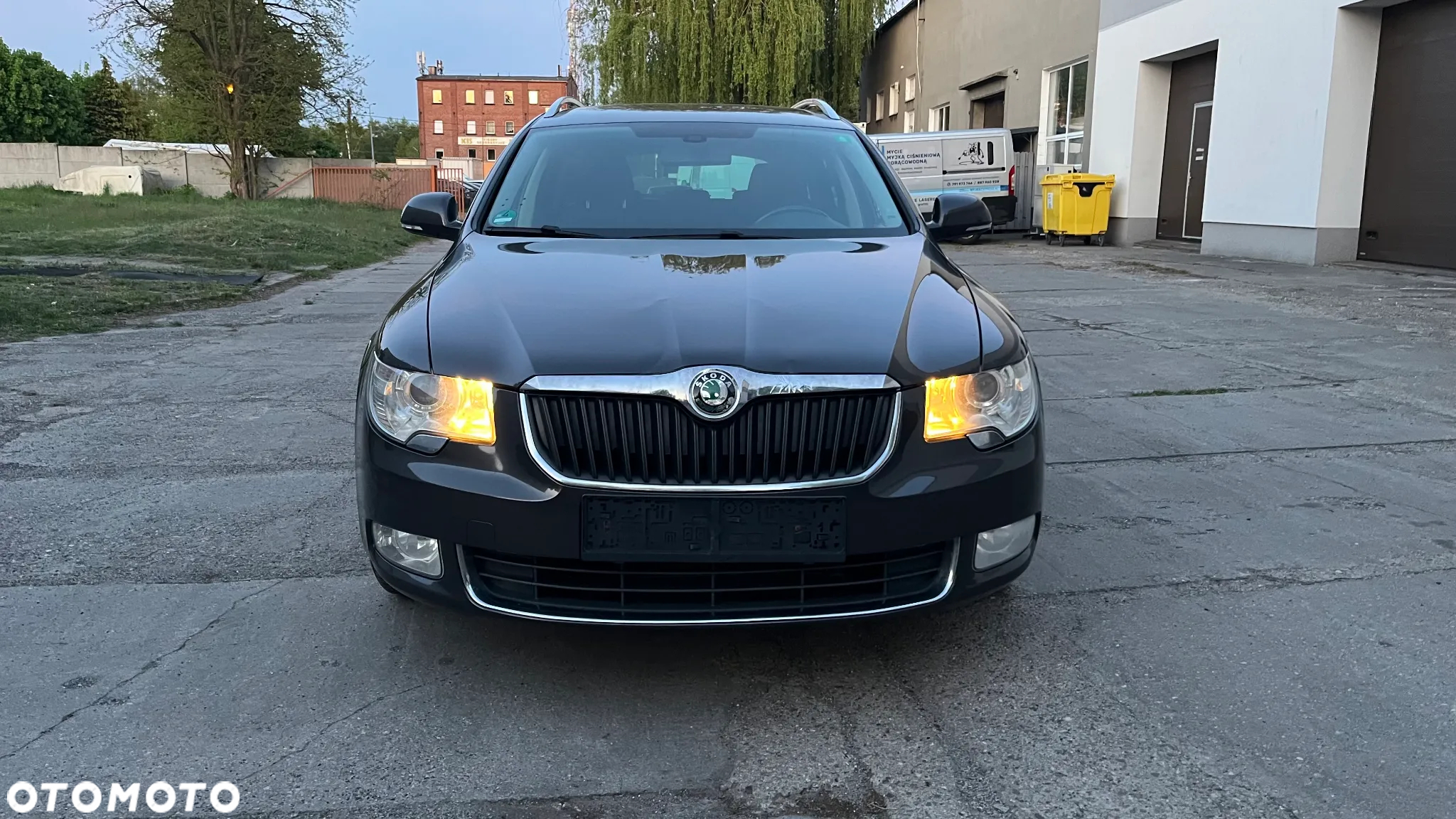 Skoda Superb Combi 2.0 TDI Ambition - 9