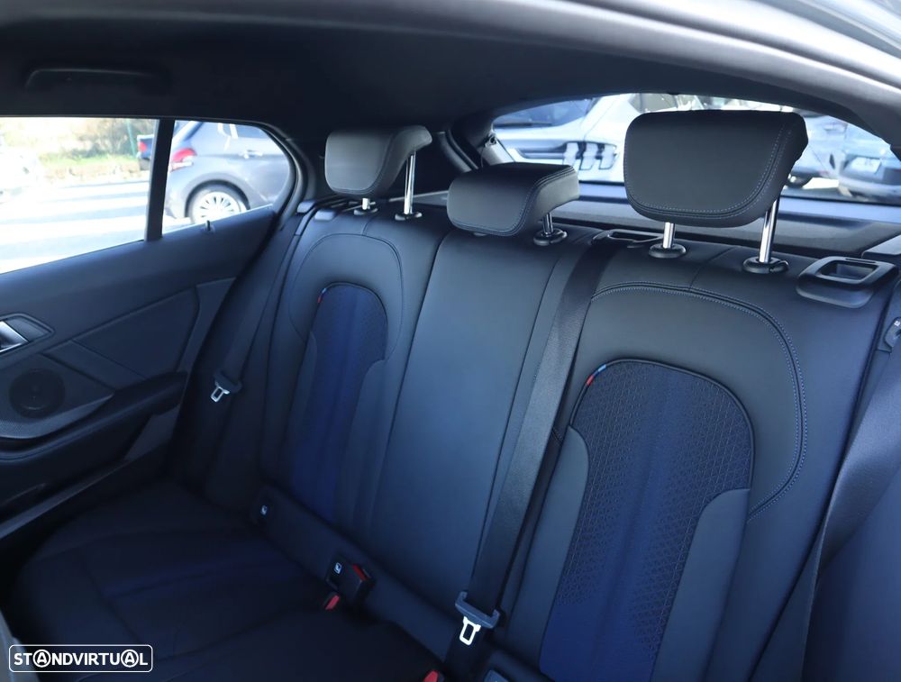 BMW 116 d Pack Desportivo M Auto - 23