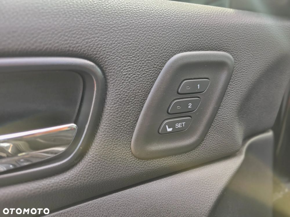 Honda CR-V 2.0i-VTEC 4WD Automatik Executive - 30