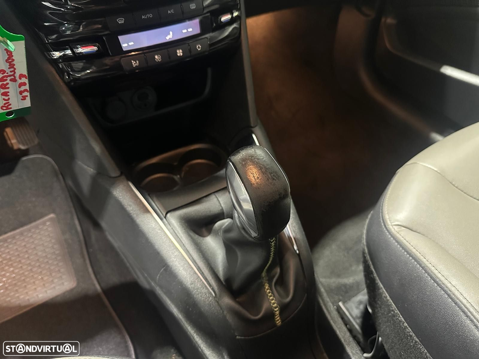 Peugeot 208 1.2 PureTech Active - 34
