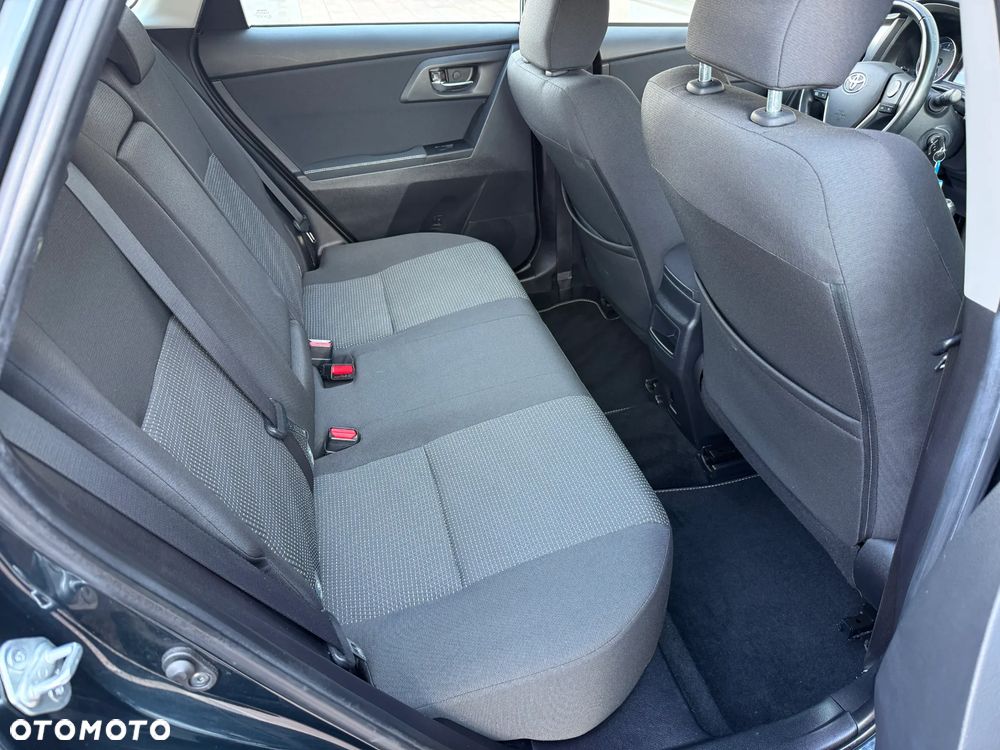 Toyota Auris 1.6 Life+ - 28