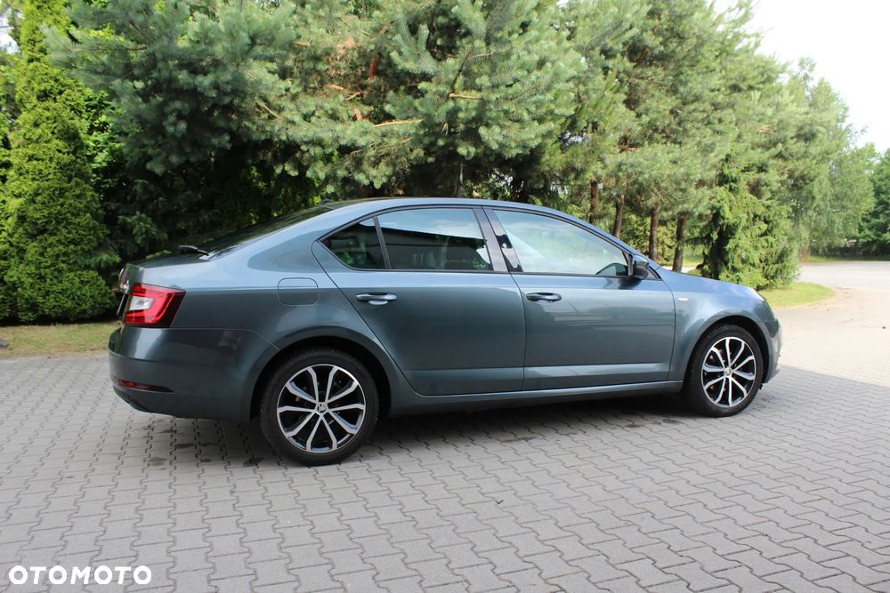 Skoda Octavia 2.0 TDI DSG First Edition - 11