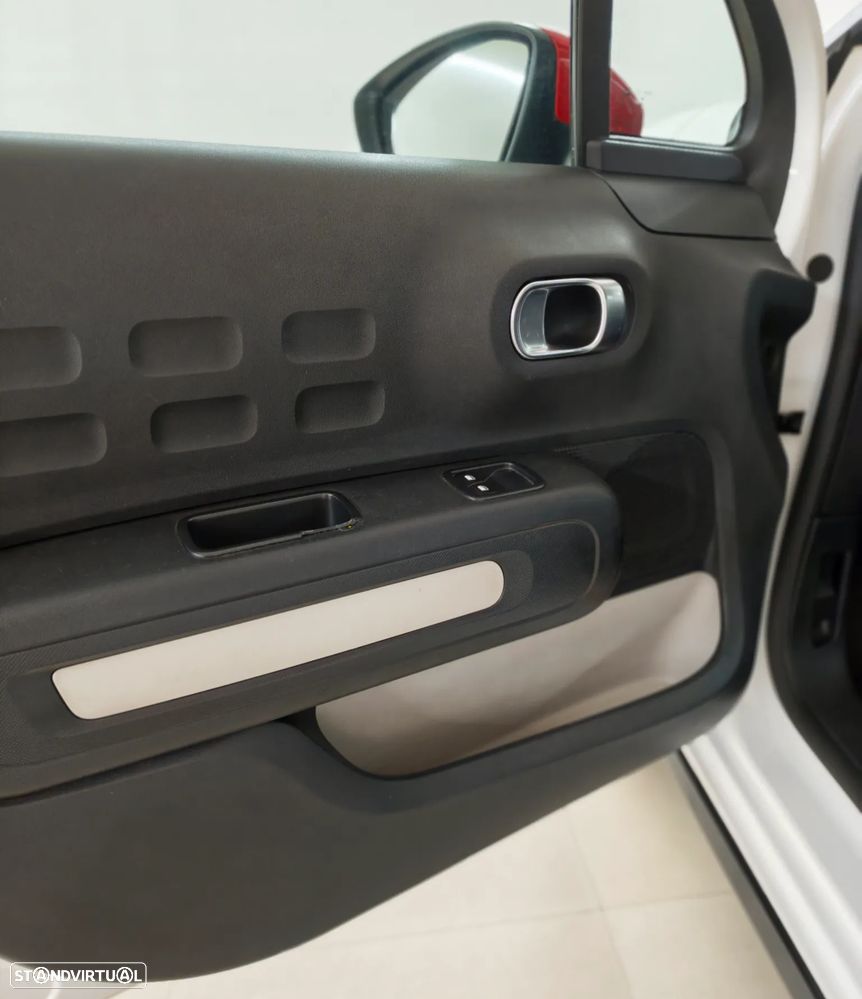 Citroën C3 1.2 PureTech Shine - 12