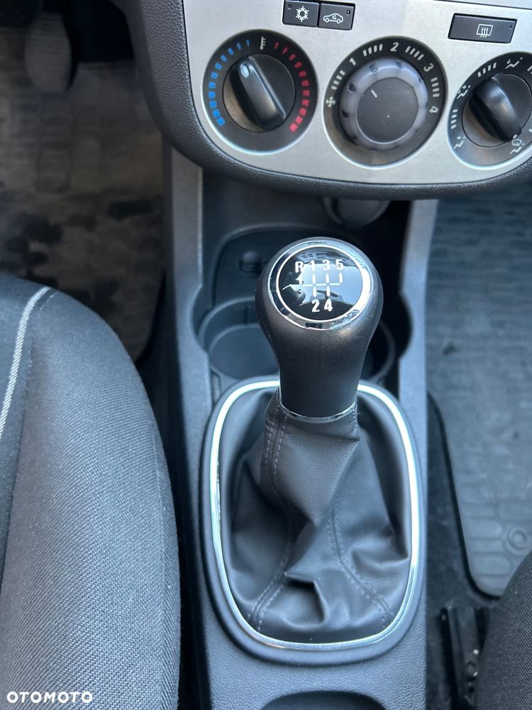 Opel Corsa 1.4 16V 111 - 23