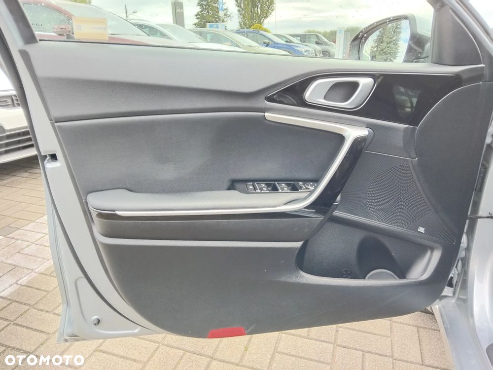 Kia Ceed 1.5 T-GDI Business Line Plus - 22