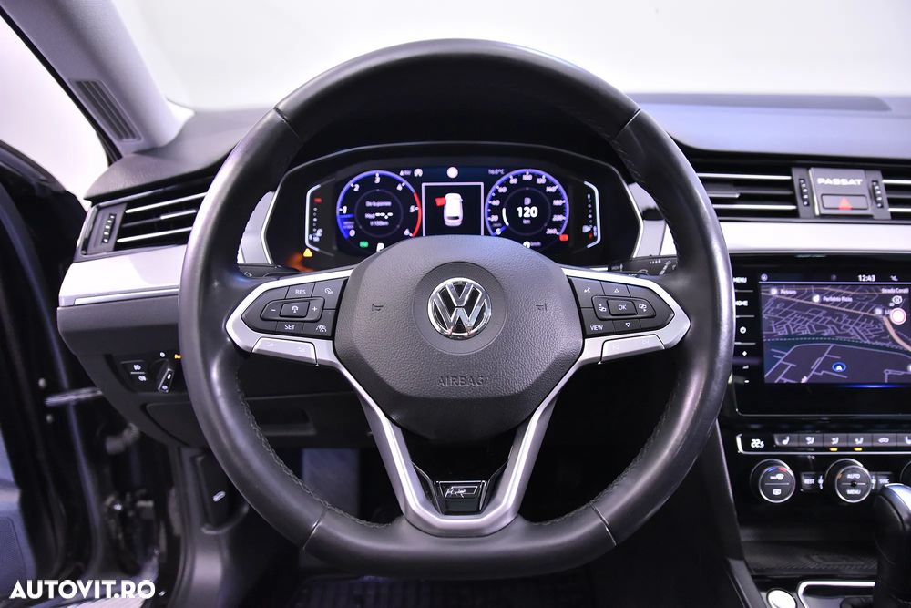 Volkswagen Passat - 16