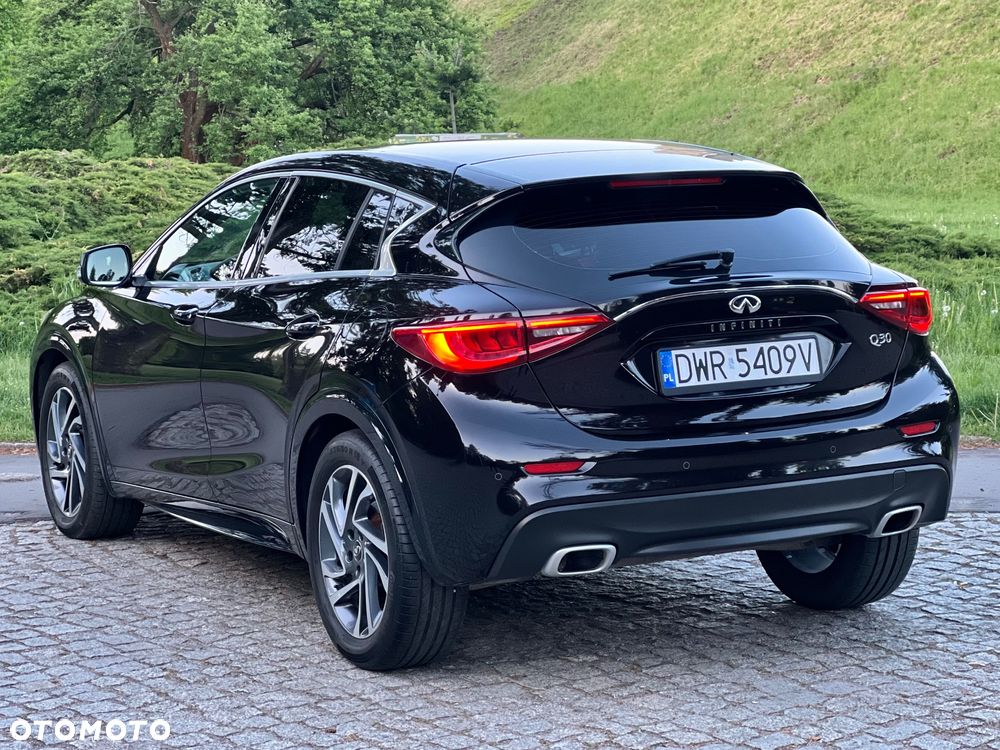 Infiniti Q30 1.6t Premium 7DCT - 15