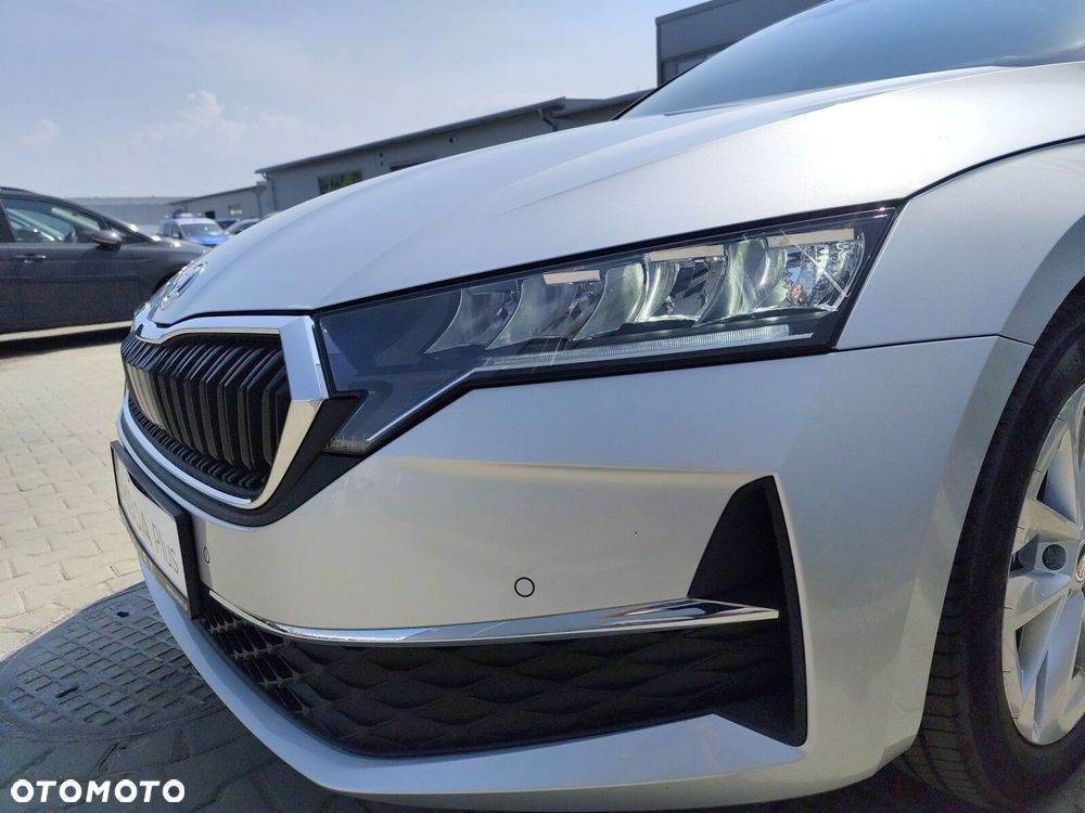 Skoda Octavia 1.5 TSI mHEV Selection DSG - 38
