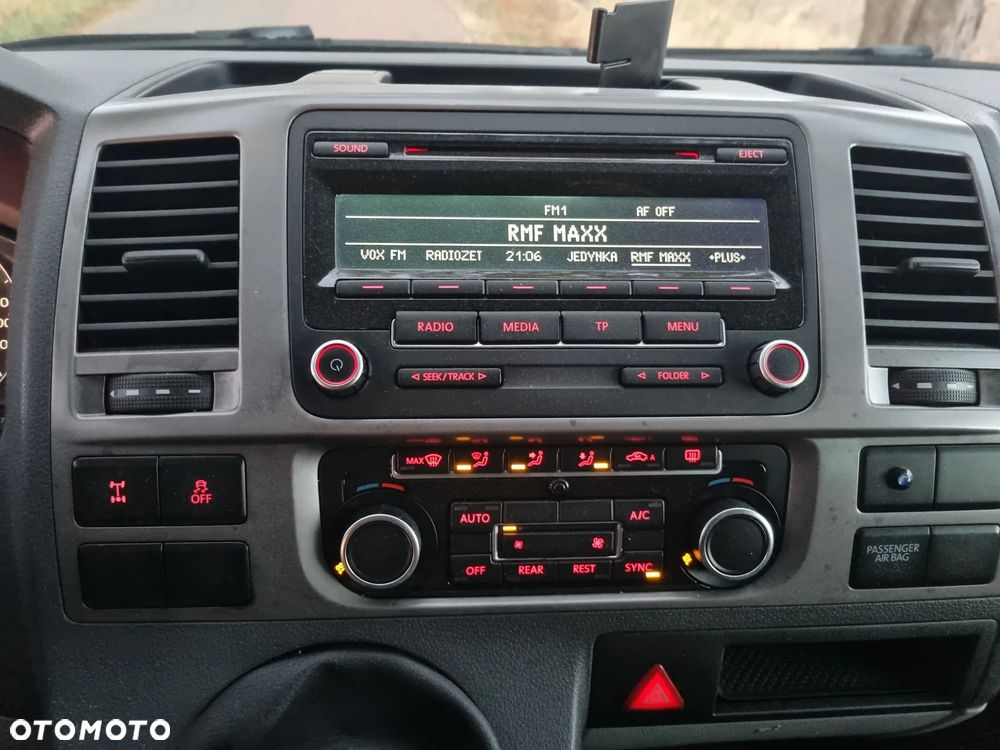 Volkswagen Caravelle TDI L2 Trendline 4Motion - 10