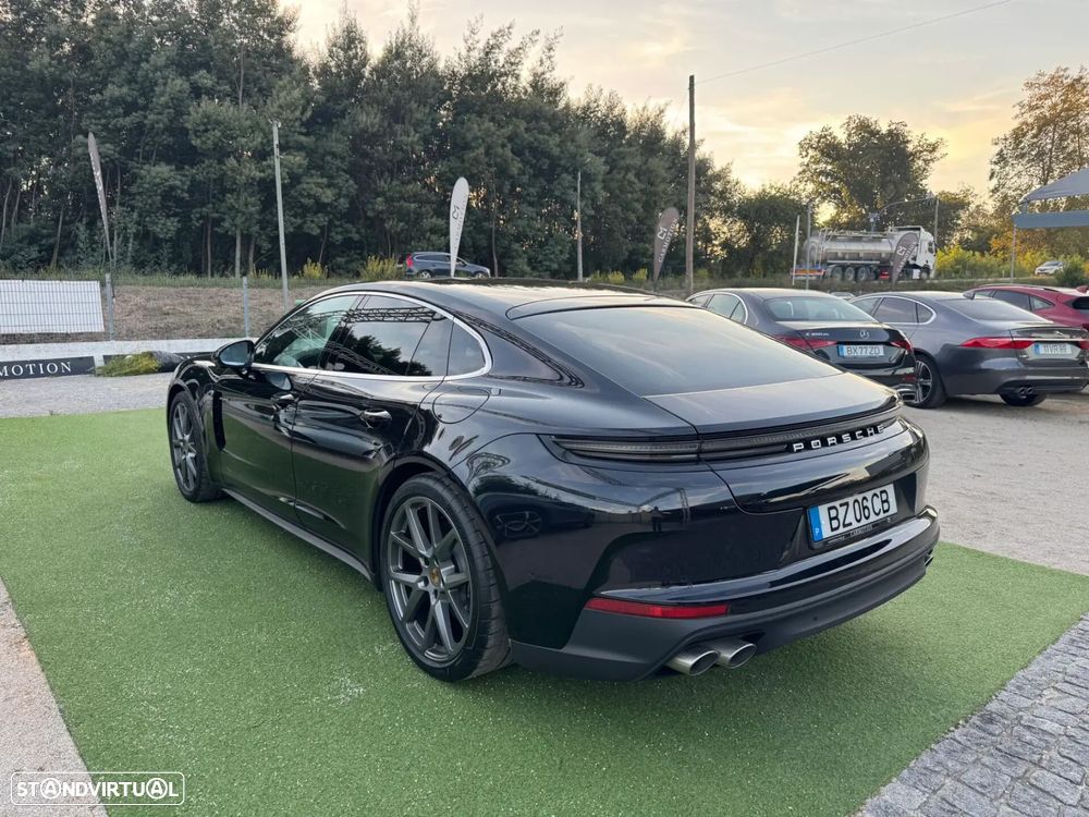 Porsche Panamera - 16