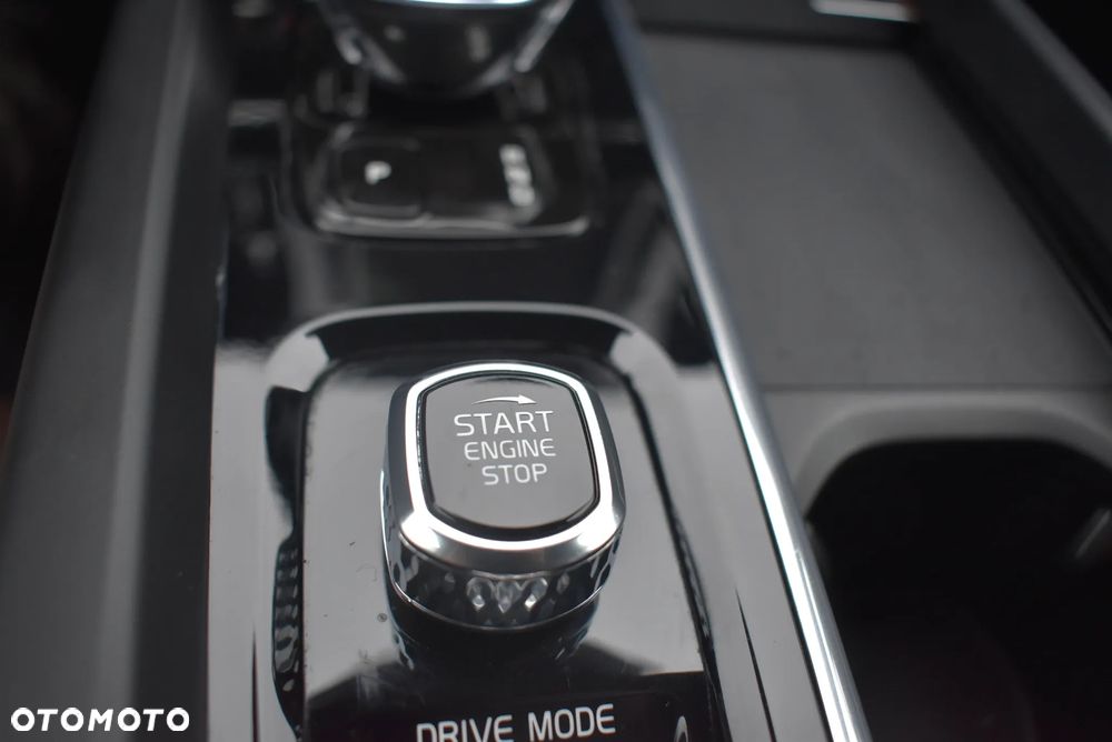 Volvo XC 60 B5 B AWD Inscription - 27