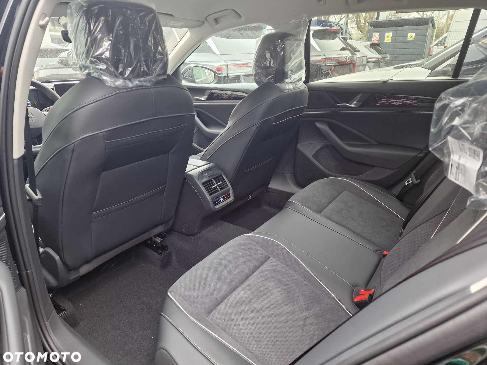 Volkswagen Passat - 16