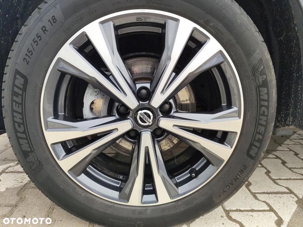 Nissan Qashqai 1.3 DIG-T N-Connecta EU6d - 19