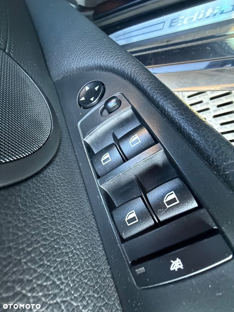 BMW Seria 5 520d Edition Sport - 11