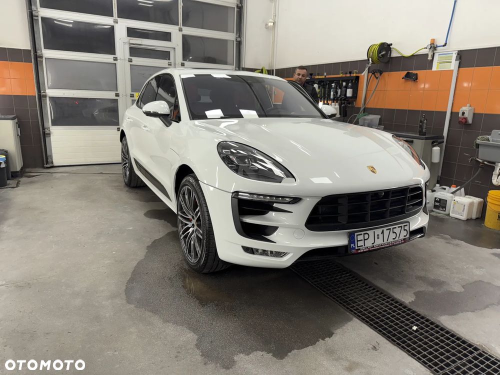 Porsche Macan GTS - 3