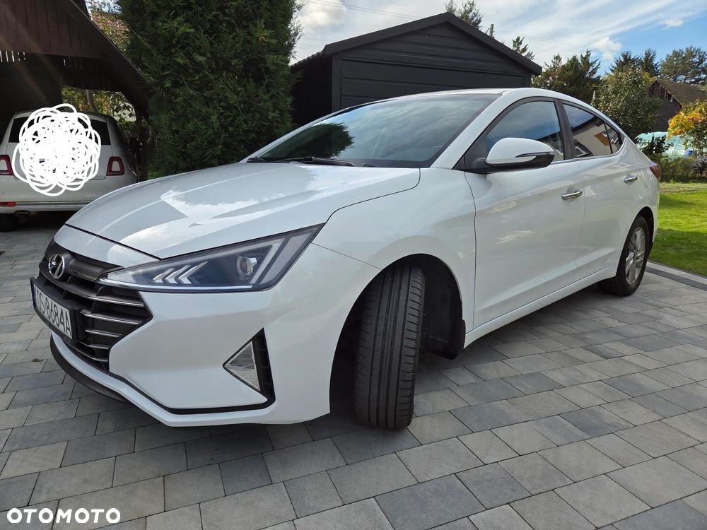 Hyundai Elantra - 4