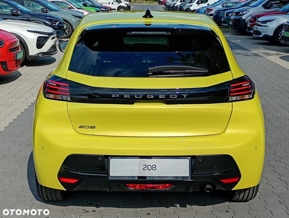 Peugeot 208 - 10