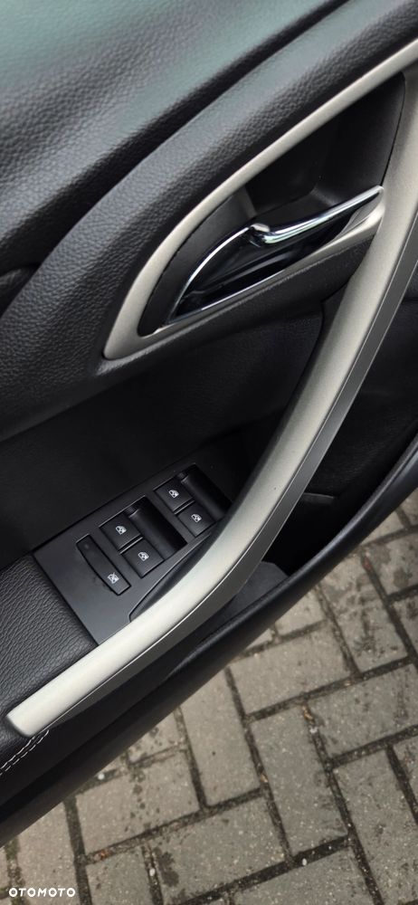 Opel Astra 1.6 Turbo 150 Jahre - 25