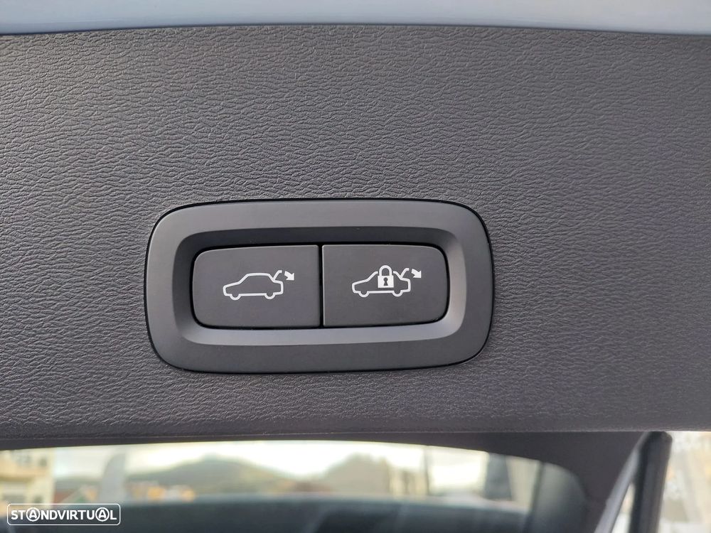 Volvo XC 40 1.5 T2 Plus Dark Auto - 15