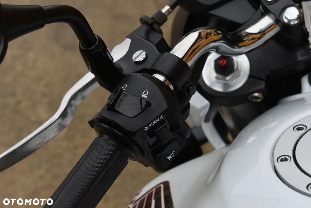 Honda Hornet - 21
