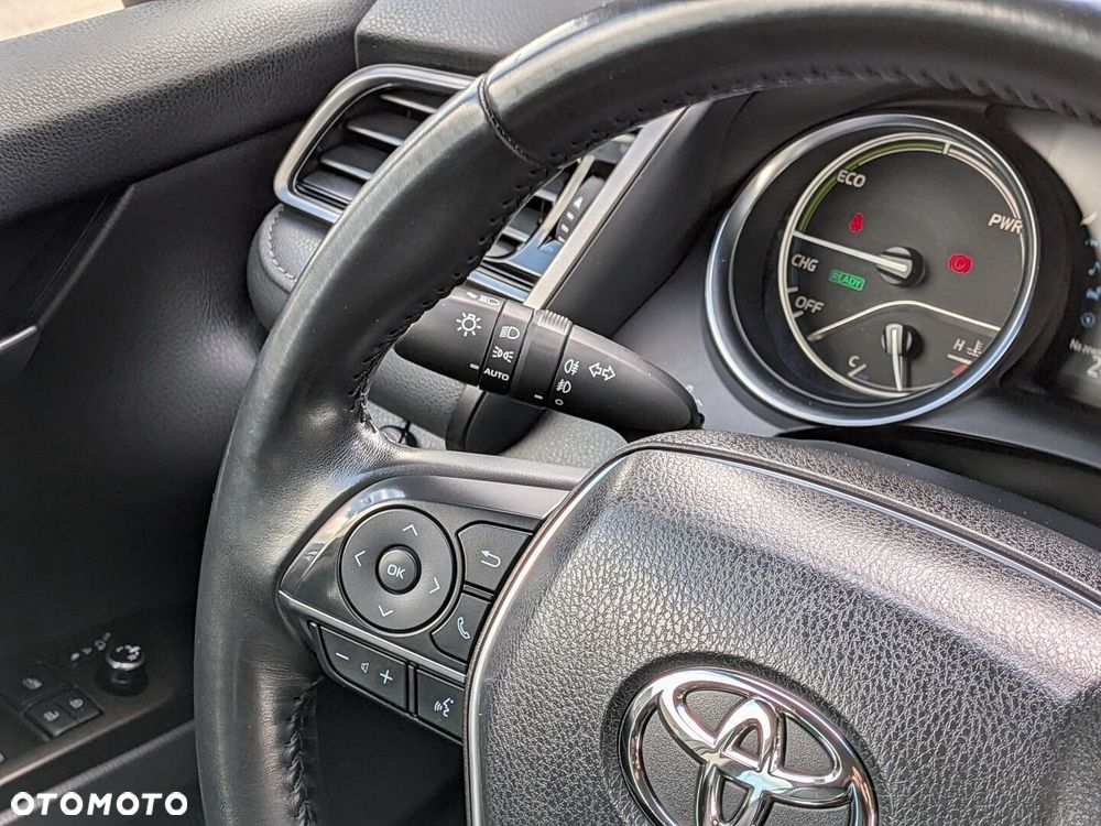 Toyota Camry 2.5 Hybrid Comfort CVT - 28