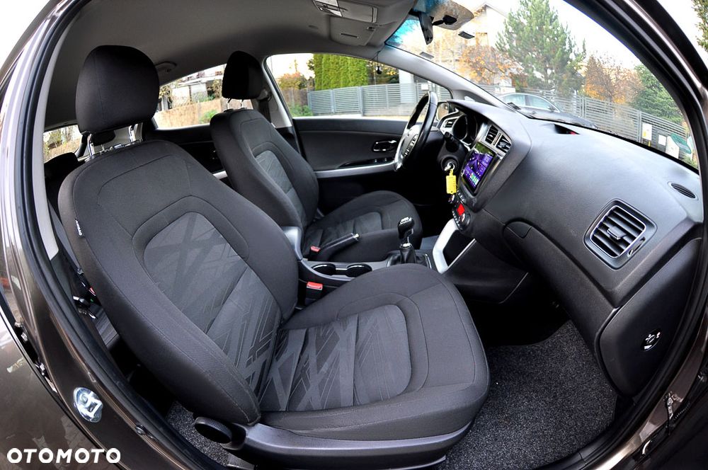 Kia Ceed 1.4 CVVT Dream Team Edition - 39