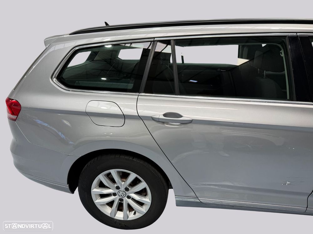 VW Passat 1.6 TDI Business DSG - 7