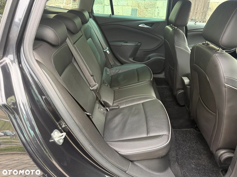 Opel Astra 1.6 BiTurbo D (CDTI) Start/Stop Innovation - 27