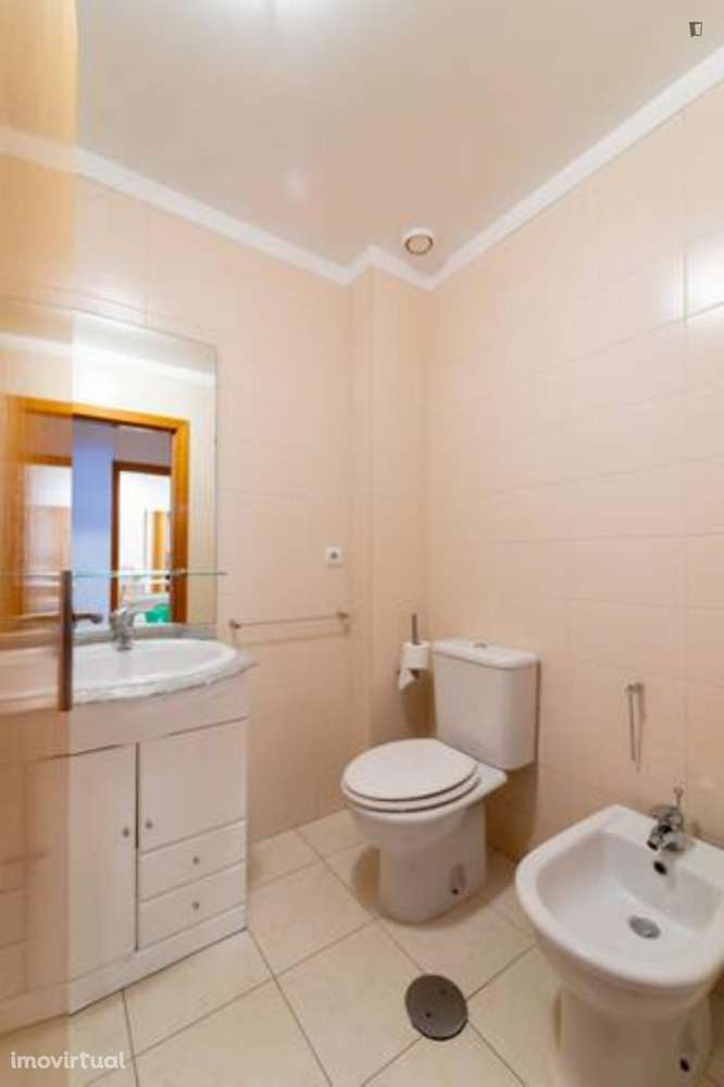 Apartamento com 1 quartos - localizado em Cedofeita Porto - Grande imagem: 3/25