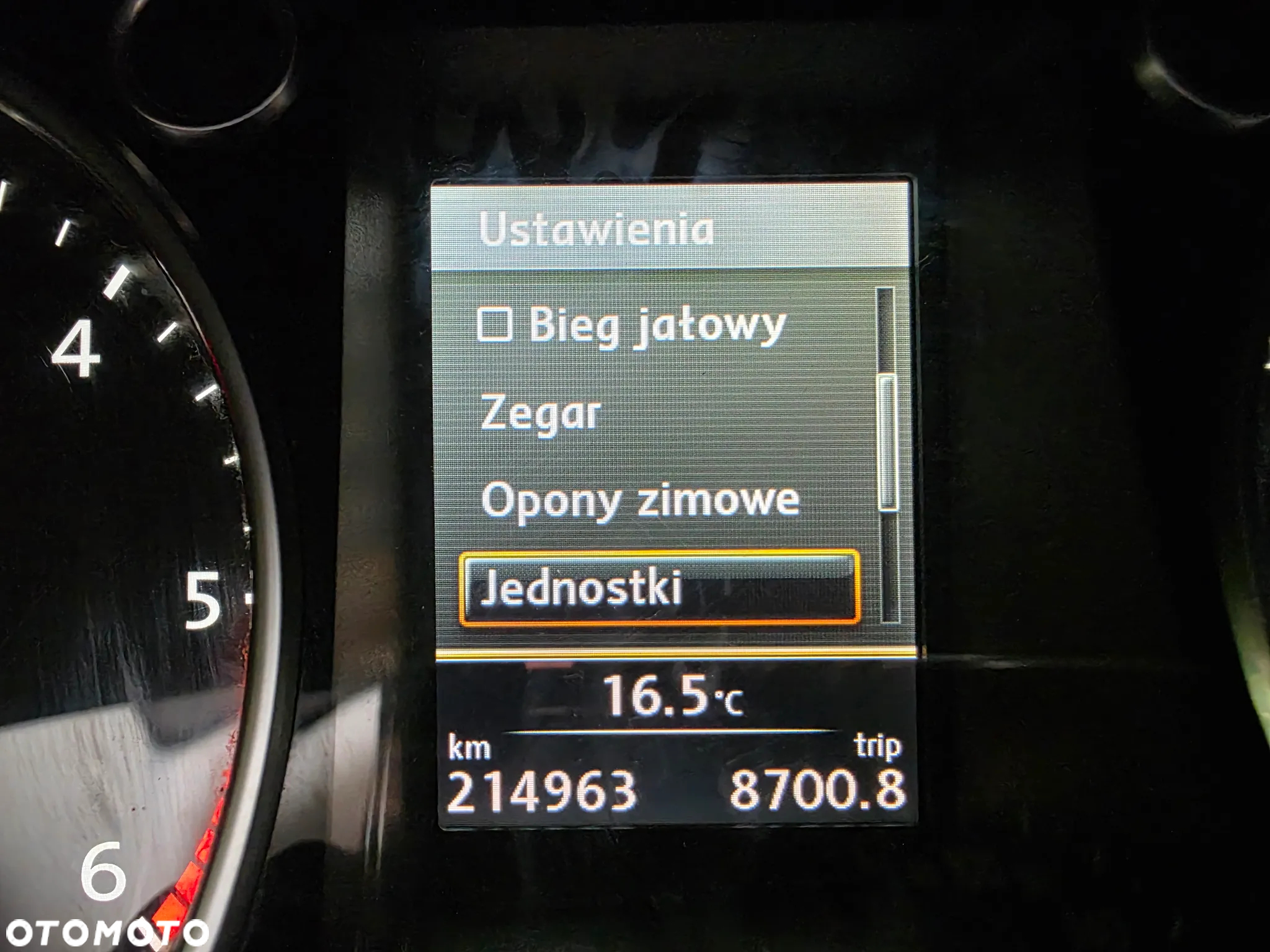 Volkswagen Passat - 16