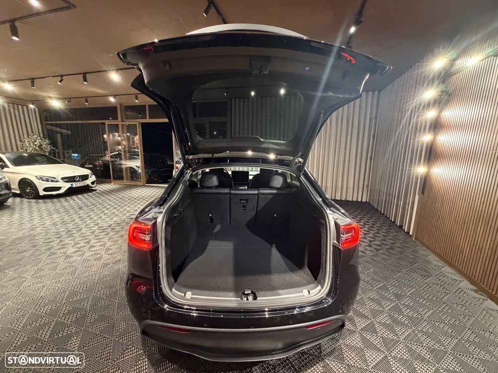 Tesla Model Y Long Range Dual Motor AWD - 28