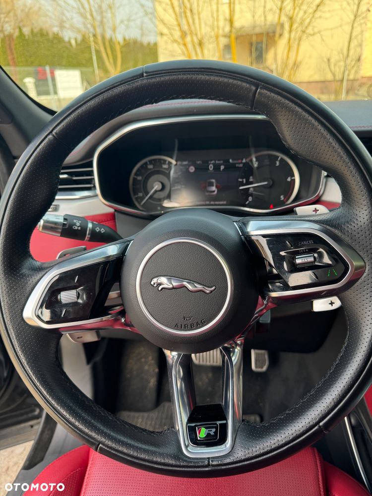 Jaguar F-Pace D300 AWD R-Dynamic SE 90th Anniversary Edition - 36