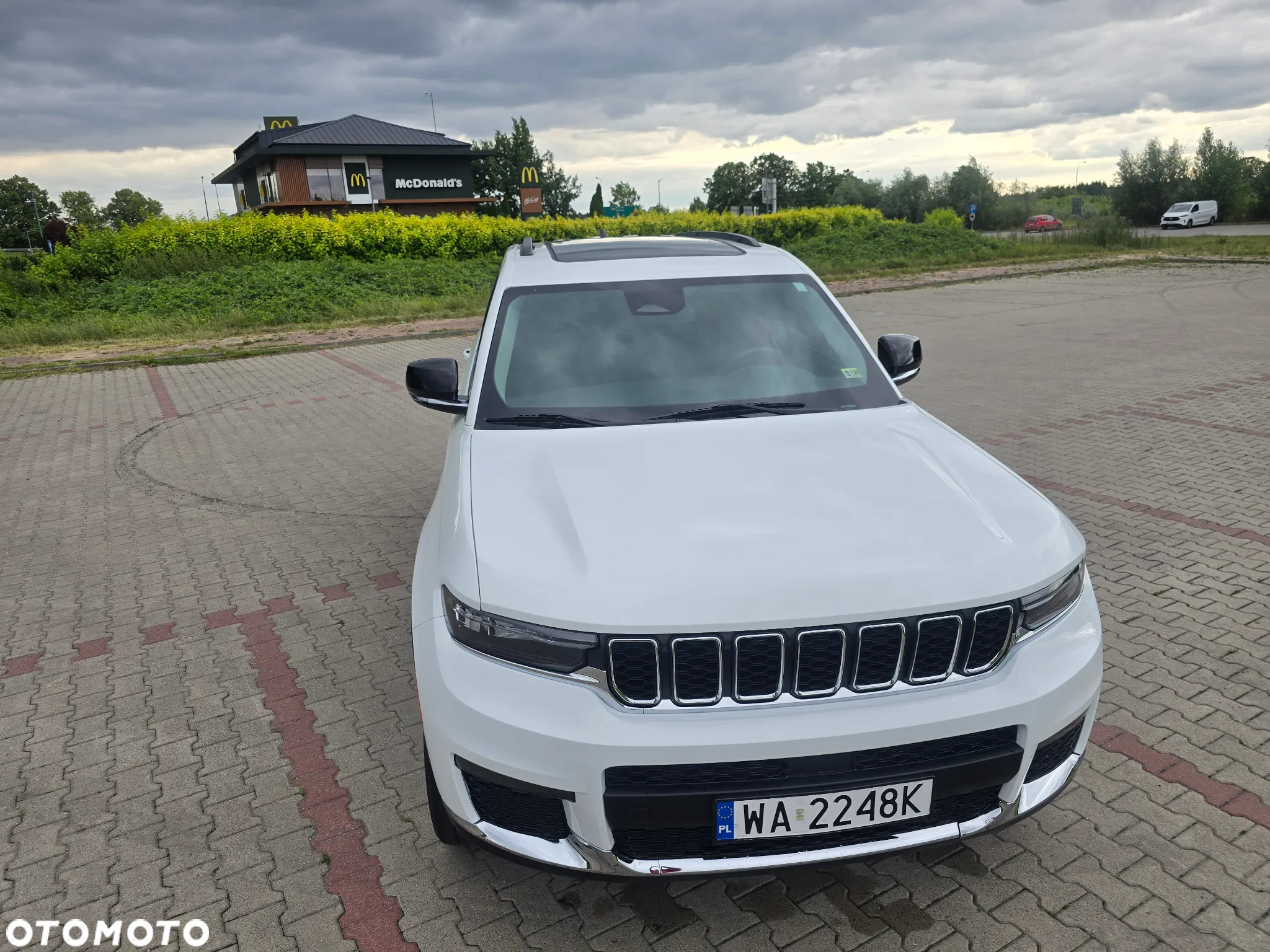 Jeep Grand Cherokee - 15