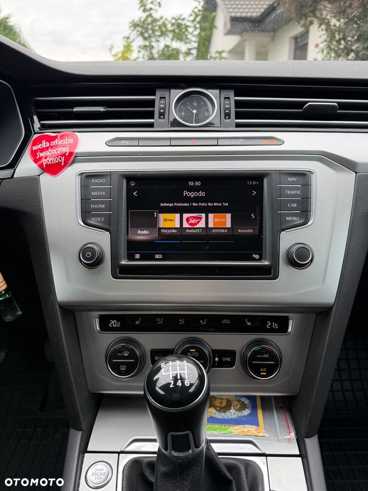 Volkswagen Passat 2.0 TDI BMT Comfortline - 12