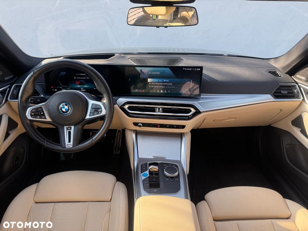 BMW i4 - 8